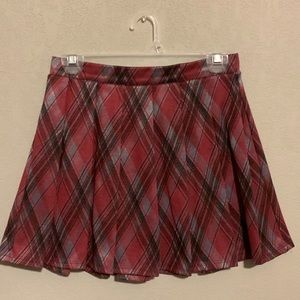 6 skirts/various brands, 10$ each. T-shirts $7 each, long sleeves 8$,dresses 10$